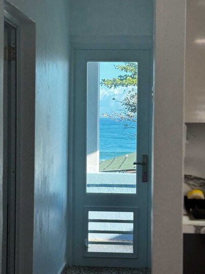 Ideal house for families and friends with 3 bedrooms just steps from the beach.