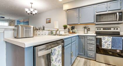 Condo w/ Pool & Hot Tub in Aberdeen Golf Villas!