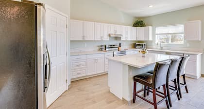 Mtn Views: Spacious Family Home in Casa Grande!