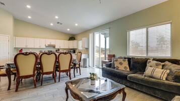 House (4 Bedrooms) | Interior