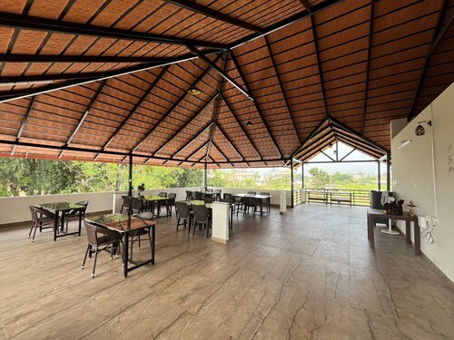 Cozy house in fabulous Chikkamagaluru with AC, WiFi