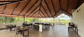 Cozy house in fabulous Chikkamagaluru with AC, WiFi