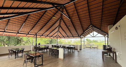 Cozy house in fabulous Chikkamagaluru with AC, WiFi