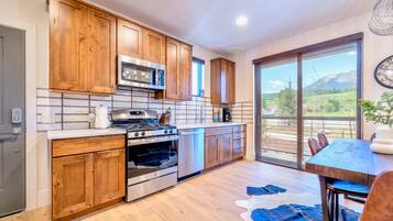 Apartment | 2 bedrooms, Internet