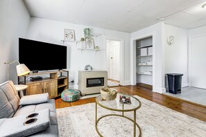 Apartment (1 Bedroom) | Interior