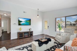 Smart TV - 4 bedroom Encanto family home (San Diego)