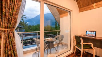 Quarto casal superior | Vista para a montanha