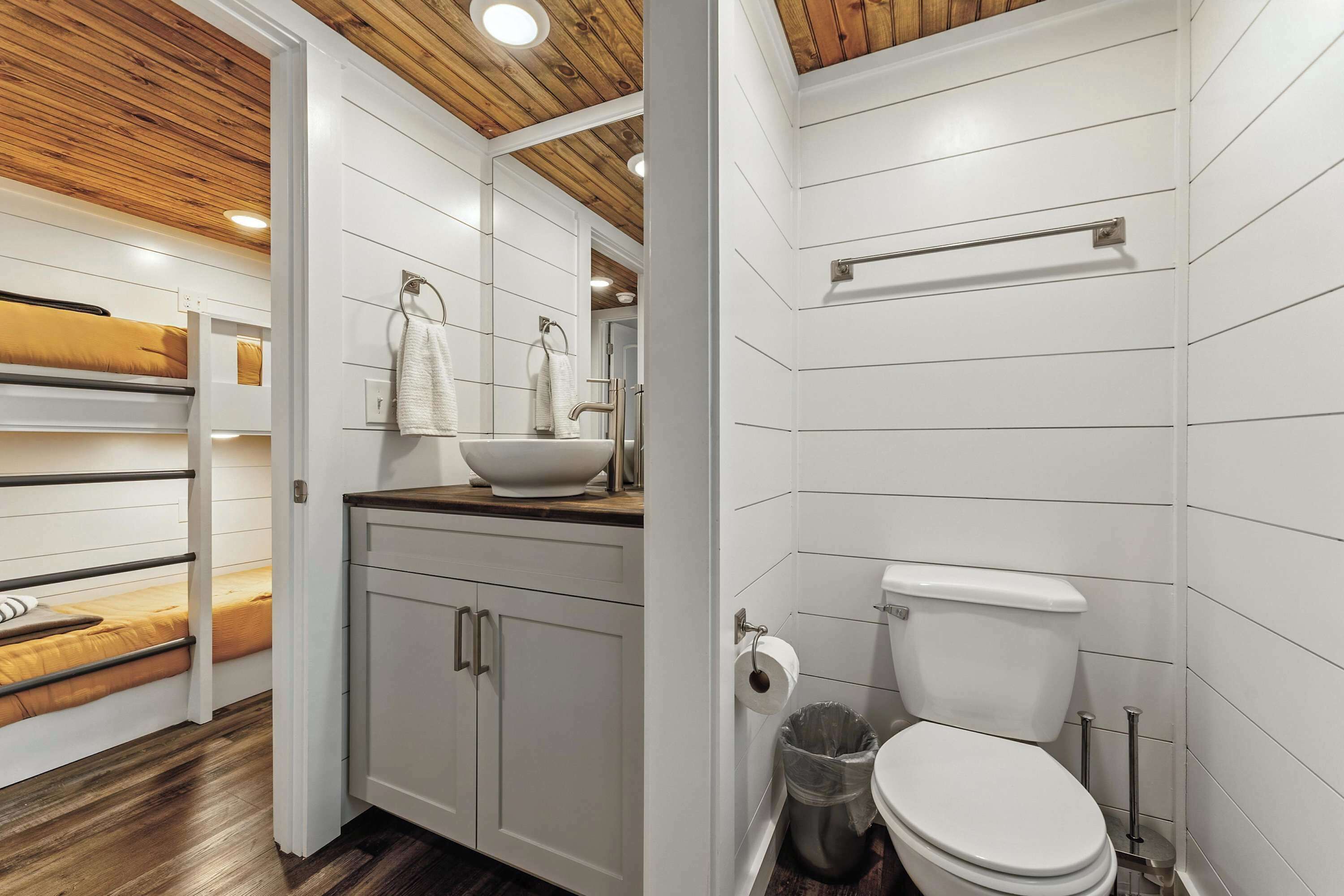 淋浴設備、提供毛巾