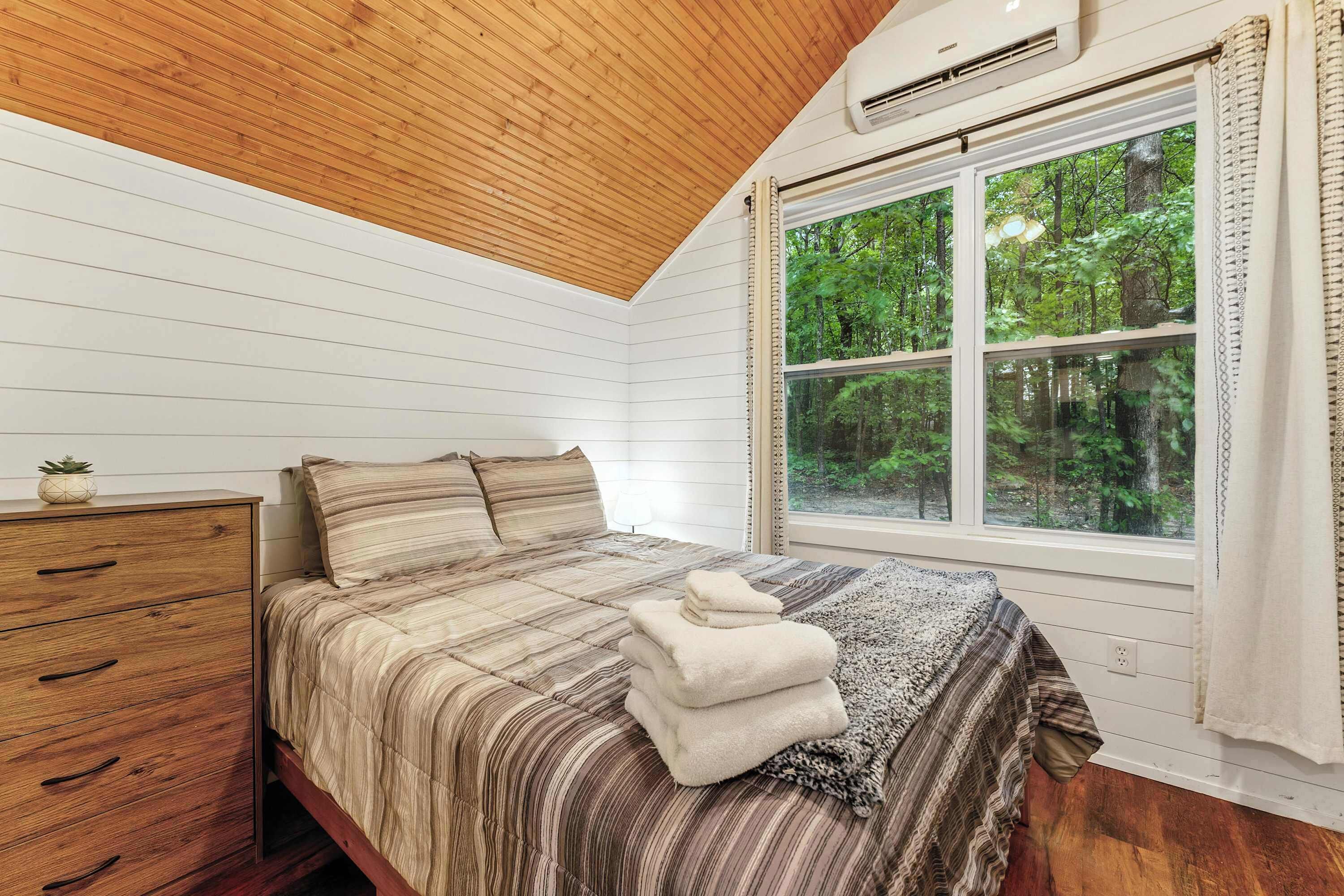 3 室のベッドルーム、アイロン / アイロン台、WiFi、ベッドシーツ