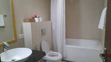 Apartment, 1 Schlafzimmer, barrierefrei, Raucher | Badezimmer