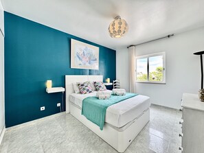 1 bedroom, cribs/infant beds, bed sheets - Albufeira Tropical View 2 by Homing (Albufeira)