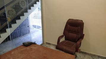 入住/退房自助服務機