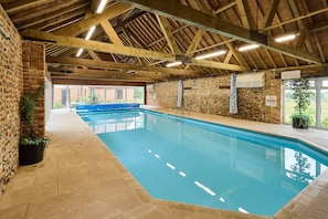 Piscine couverte