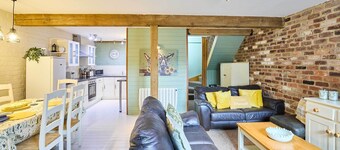 Host & Stay | West Barn