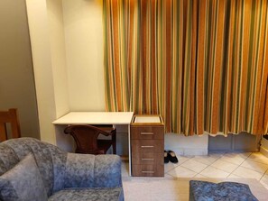 Smart TV - Stylish  Apartment in Riruta – Fully Equipped (Nairobi)