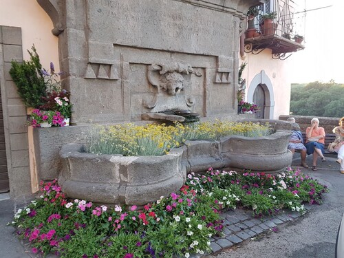 At 28 minutes from Rome app at historic center 1 m.from Castle 6 places pets ok