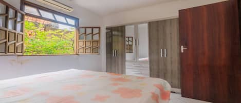 2 habitaciones, tabla de planchar con plancha y wifi