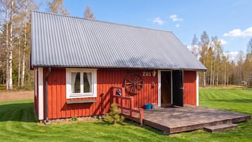 Standard-Haus, 1 Schlafzimmer, Mikrowelle (Charming Swedish Forest Cottage) | Außenbereich