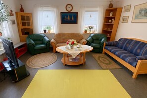 Standard House, 1 Bedroom, Microwave (Charming Swedish Forest Cottage) | Living area | Smart TV - Charming Swedish Forest Cottage Motala (Motala)