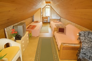 1 bedroom, free WiFi, bed sheets