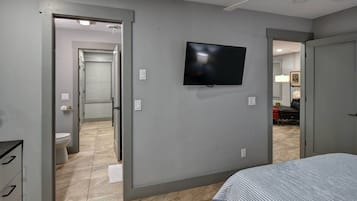 2 slaapkamers, een strijkplank/strijkijzer, gratis wifi, beddengoed