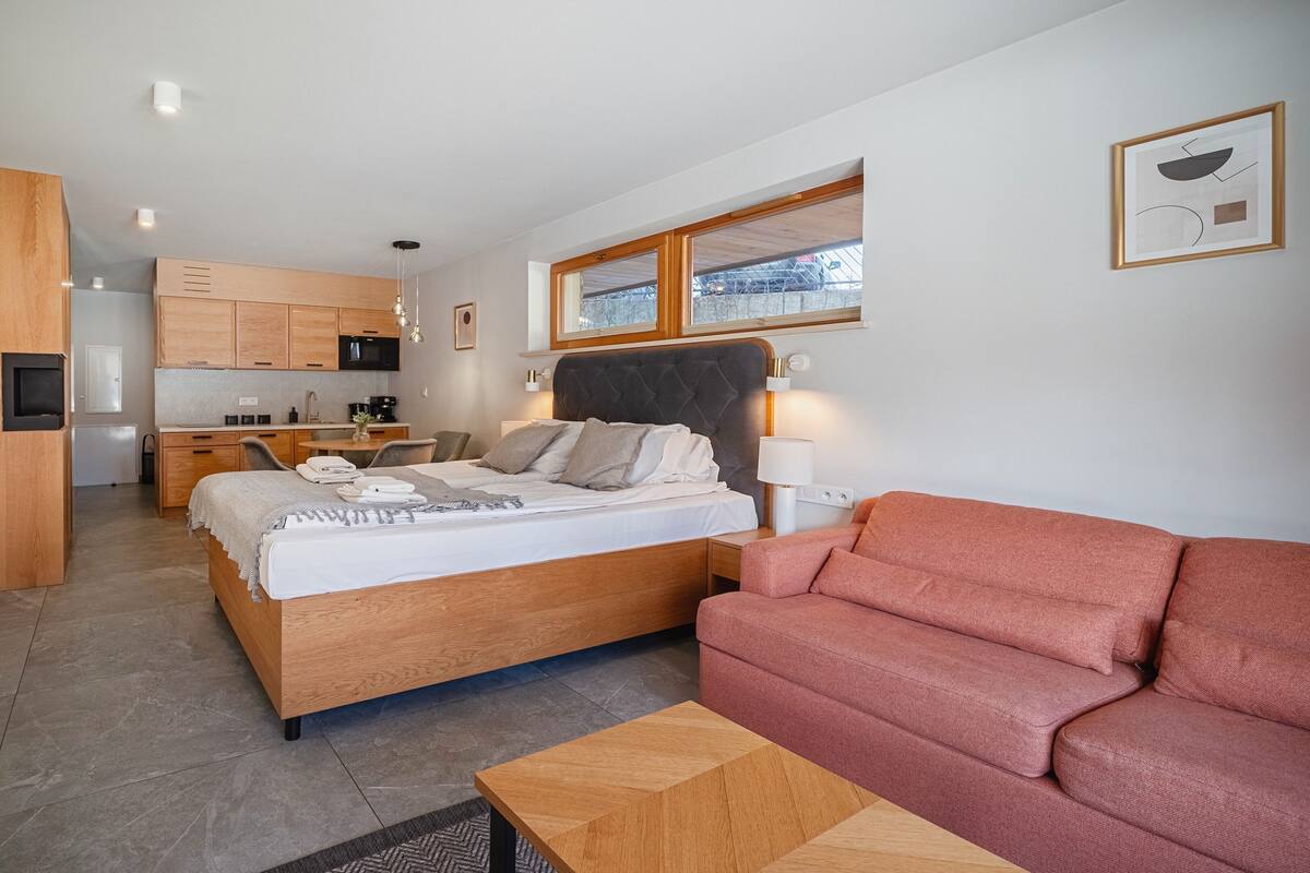 Studio | Living area