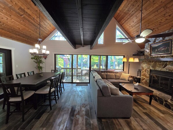 Smart TV, fireplace, ping pong, music library