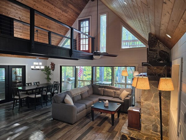 Smart TV, fireplace, ping pong, music library