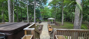 Withlacoochee Riverside Retreat near Rainbow & Crystal Rivers sleeps 16 5br 4ba