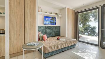 21-inch TV with cable channels