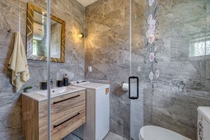 Family House, Multiple Bedrooms, Mountainside (Island Top Sea View Estate 4) | Bathroom | Shower, hair dryer, towels, soap