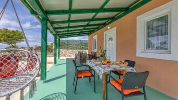 Family House, Multiple Bedrooms, Mountainside (Island Top Sea View Estate 4) | Terrace/patio