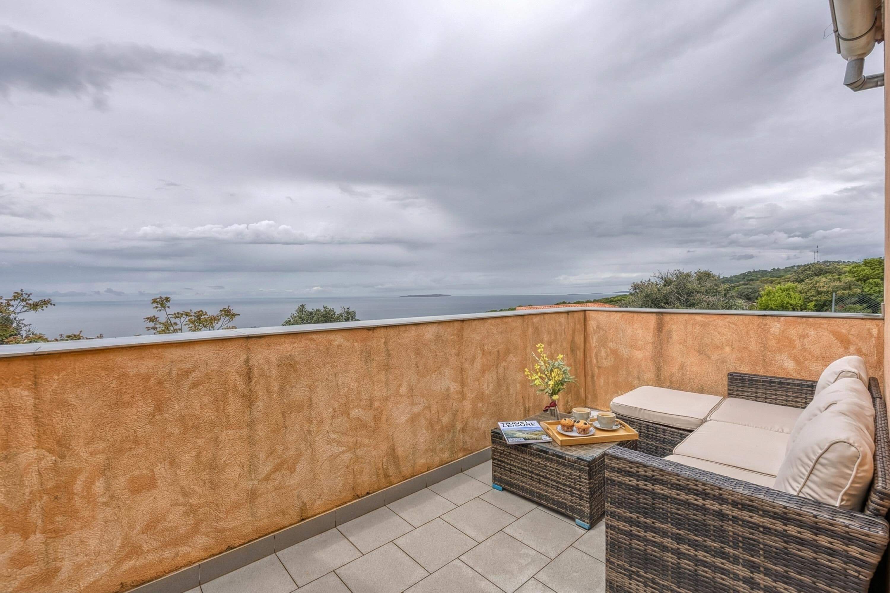 Family Apartment, 2 Bedrooms, Terrace, Mountainside (Island Top Sea View Estate 3) | Pemandangan dari bilik