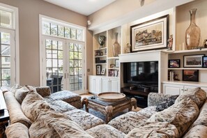 House, Multiple Beds, Balcony, Pool View (8 Mizzenmast Court) | Living area | 42-inch flat-screen TV with digital channels