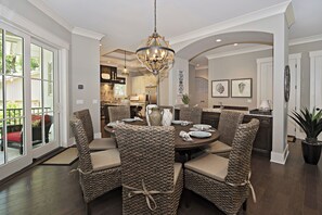 House, Multiple Beds, Kitchen, Garden View (12 Green Heron) | 5 bedrooms, individually decorated, individually furnished, bed sheets