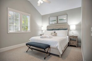 6 bedrooms, individually decorated, individually furnished, bed sheets - 9 Green Heron at The Sea Pines Resort (Hilton Head Island)