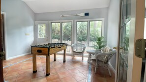 House, Multiple Beds, Pool Access, Pool View (8 Surf Scoter) | Games room