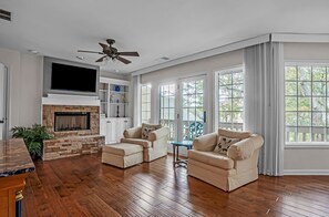 House, Multiple Beds, Balcony, Garden View (4 Mizzenmast Court) | Living area | 42-inch flat-screen TV with digital channels