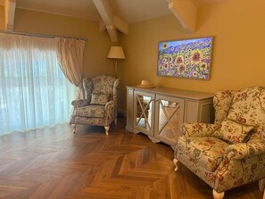 Penthouse Suite | Living area