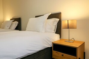 1 bedroom, iron/ironing board, travel cot, WiFi