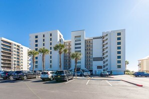 Condo, 3 phòng ngủ | Ngoại thất