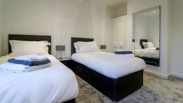 2 bedrooms, desk, iron/ironing board, travel cot