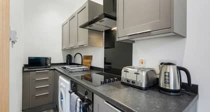 Cozy 1 bed apartment in town centre