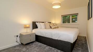 3 makuuhuonetta, silitysrauta/-lauta, vauvan matkasänky, ilmainen Wi-Fi