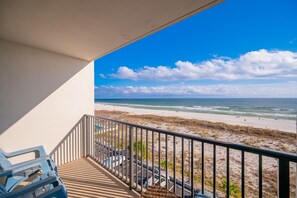 Condo, 2 Bedrooms | Property grounds