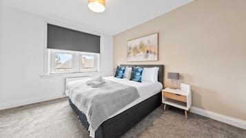 2 soverom, skrivebord, strykejern/-brett og wi-fi (inkludert)