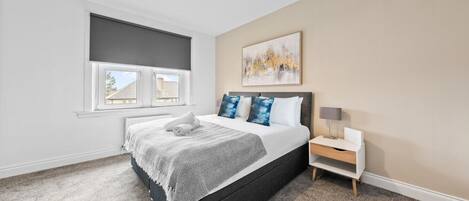 2 Schlafzimmer, Schreibtisch, Bügeleisen/Bügelbrett, kostenloses WLAN