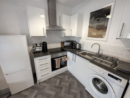 Cozy 2 bed apartment in quaint countryside