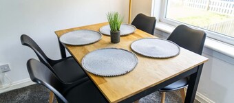 Greenside Getaway Newarthill