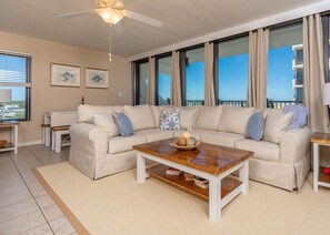 Appart'hôtel, 3 chambres | Coin séjour